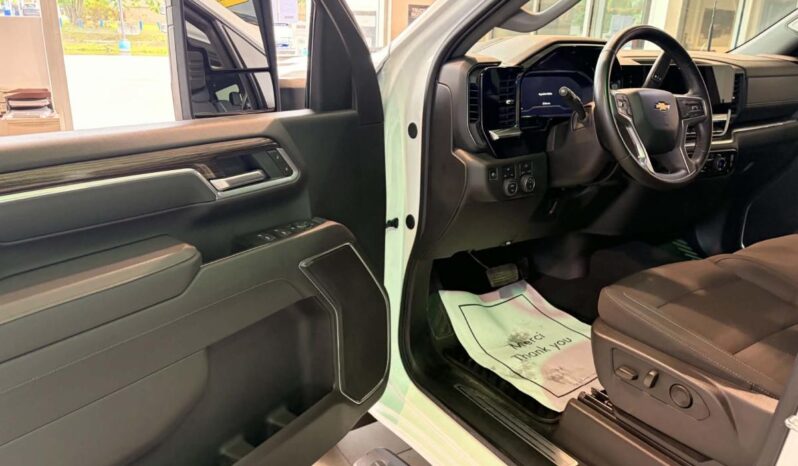 
								2025 Chevrolet Silverado 2500 4wd Crew Cab full									