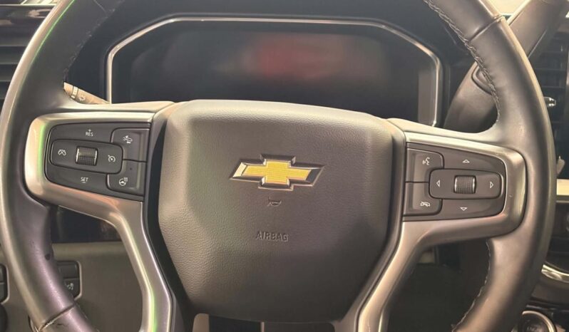 
								2025 Chevrolet Silverado 1500 Crew Cab Short Box 4 full									