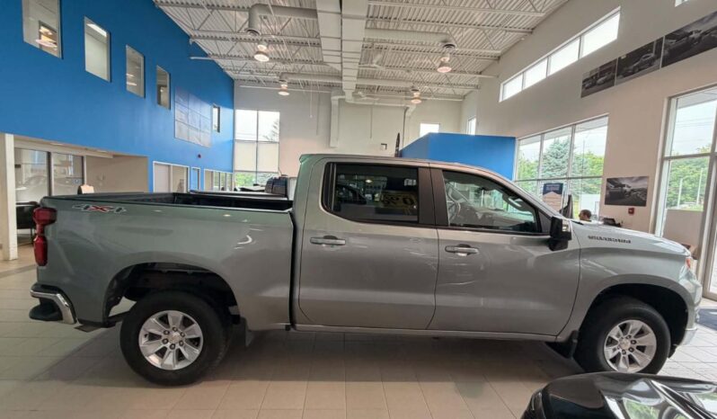 
								2025 Chevrolet Silverado 1500 Crew Cab Short Box 4 full									