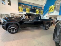 
										2025 GMC Sierra 2500 4wd Crew Cab full									