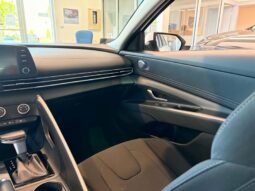 
										2025 Hyundai Elantra Preferred Ivt full									