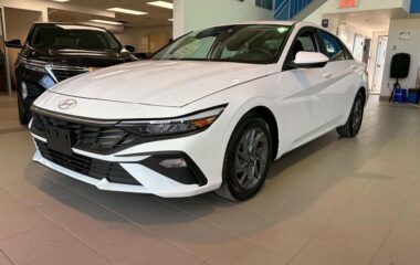 2025 Hyundai Elantra Preferred Ivt