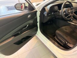
										2025 Hyundai Elantra Preferred Ivt full									
