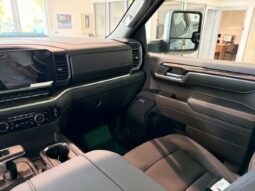 
										2026 Chevrolet Silverado 1500 Crew Cab Standard full									