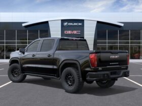 2026 GMC Sierra 1500 Crew Cab Short Box 4