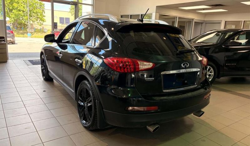 
								2015 Infiniti QX50 Wagon full									