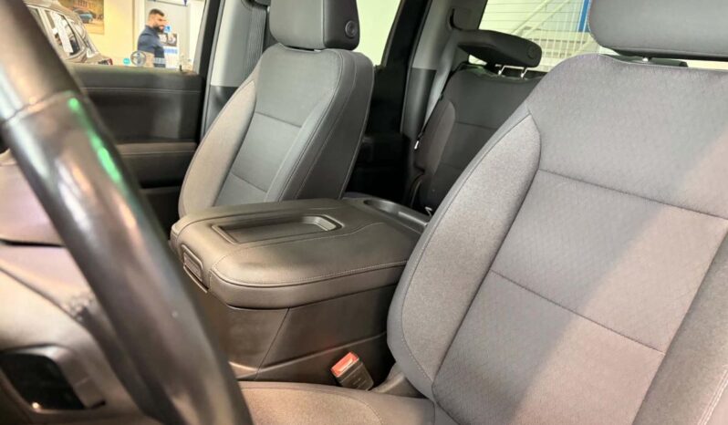 
								2019 Chevrolet Silverado 1500 New Double Cab 4×4 full									
