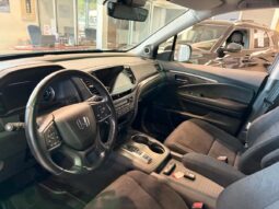 
										2021 Honda Pilot EX full									