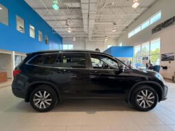 
										2021 Honda Pilot EX full									