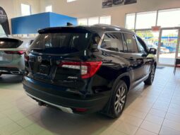 
										2021 Honda Pilot EX full									