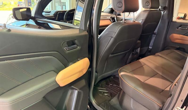 
								2023 GMC Canyon Crew Cab Short Box full									