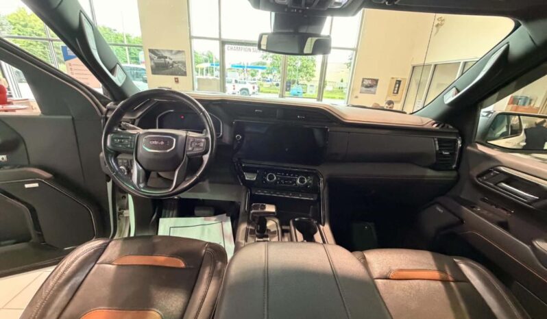 
								2023 GMC Sierra 1500 Crew Cab 4×4 At4 full									