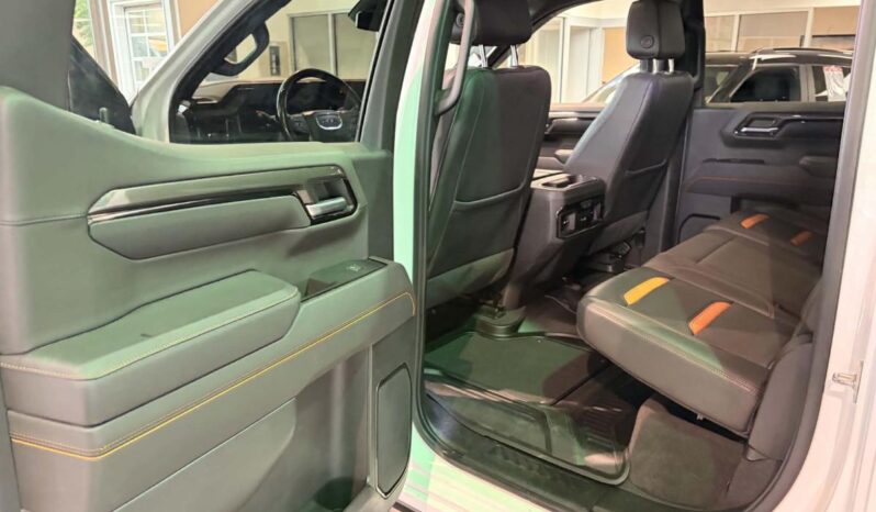 
								2023 GMC Sierra 1500 Crew Cab 4×4 At4 full									