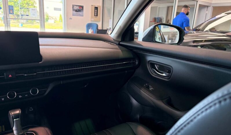 
								2025 Honda HR-V Ex-L Navi Awd Cvt full									