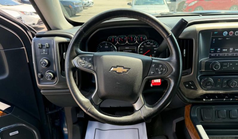 
								2017 Chevrolet Silverado 1500 Crew 4×4 High full									