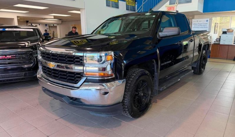 2017 Chevrolet Silverado 1500 - Used Truck - VIN: 1GCVKNEC6HZ337988 - Buckingham Chevrolet Buick GMC Gatineau