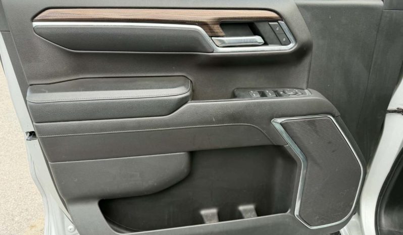
								2022 Chevrolet Silverado 1500 Crew Cab 4×4 Lt full									