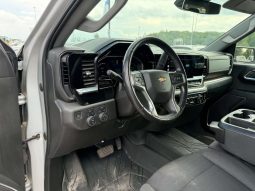 
										2022 Chevrolet Silverado 1500 Crew Cab 4×4 Lt full									