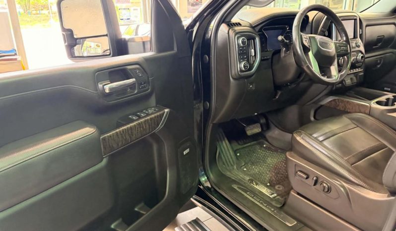 
								2022 GMC Sierra 2500 Crew Cab 4×4 Denali full									