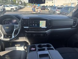 
										2025 Chevrolet Silverado 1500 Crew Cab Standard full									
