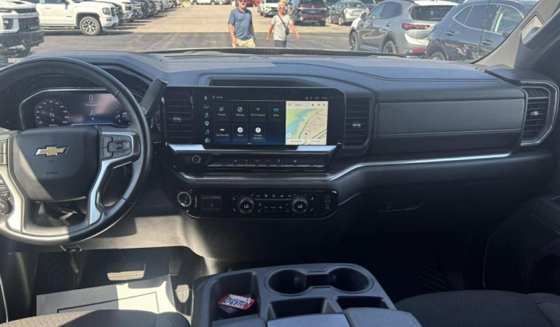 
								2025 Chevrolet Silverado 1500 Crew Cab Standard full									