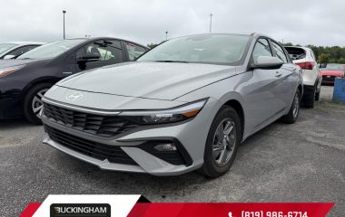 2025 Hyundai Elantra Essential Ivt