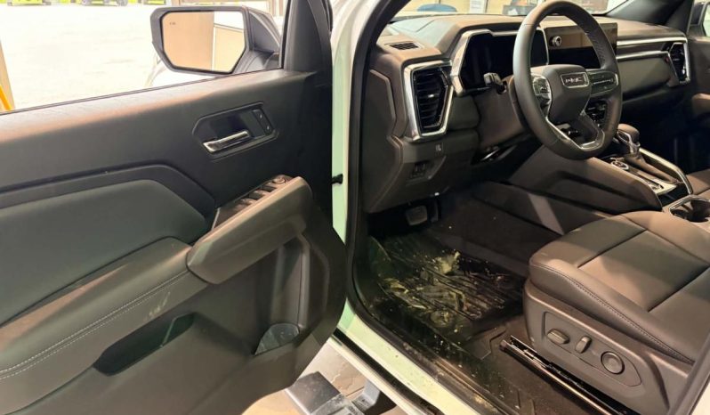 
								2026 GMC Canyon Crew Cab Short Box 4 full									
