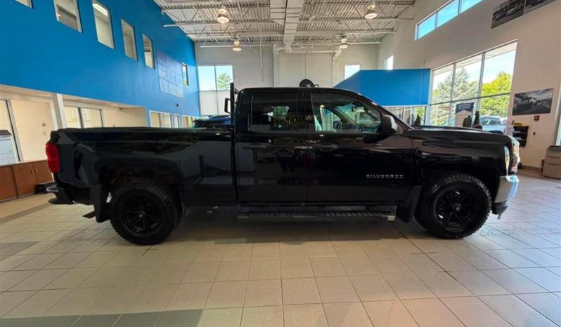 
								2017 Chevrolet Silverado 1500 Double 4×4 Wt full									