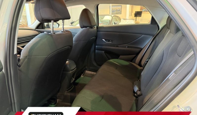
								2025 Hyundai Elantra Essential Ivt full									