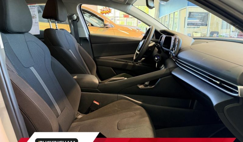 
								2025 Hyundai Elantra Essential Ivt full									