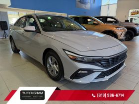 2025 Hyundai Elantra Essential Ivt