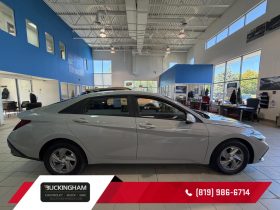 2025 Hyundai Elantra Essential Ivt