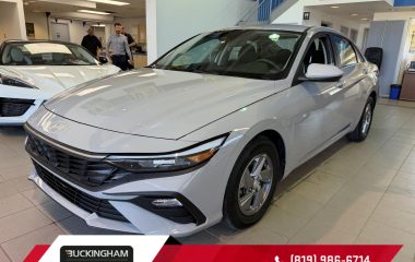 2025 Hyundai Elantra Essential Ivt