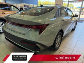 2025 Hyundai Elantra Essential Ivt