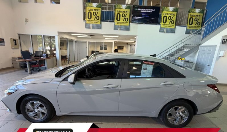 
								2025 Hyundai Elantra Essential Ivt full									