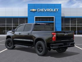 2026 Chevrolet Silverado 1500 Crew Cab Short Box 4