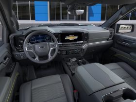 2026 Chevrolet Silverado 1500 Crew Cab Short Box 4