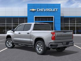 2026 Chevrolet Silverado 1500 Crew Cab Short Box 4