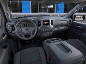 2026 Chevrolet Silverado 1500 Crew Cab Short Box 4