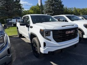 2026 GMC Sierra 1500 Crew Cab Standard
