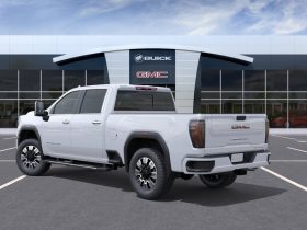 2026 GMC Sierra 2500 Crew Cab Standard