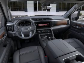 2026 GMC Sierra 1500 Crew Cab Standard