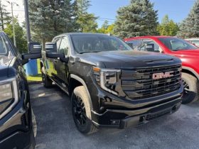 2026 GMC Sierra 1500 Crew Cab Short Box 4