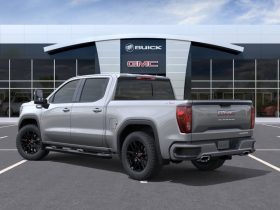 2026 GMC Sierra 1500 Crew Cab Short Box 4