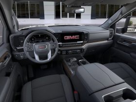 2026 GMC Sierra 1500 Crew Cab Short Box 4