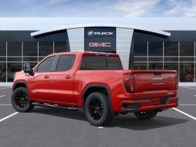 2026 GMC Sierra 1500 Crew Cab Short Box 4