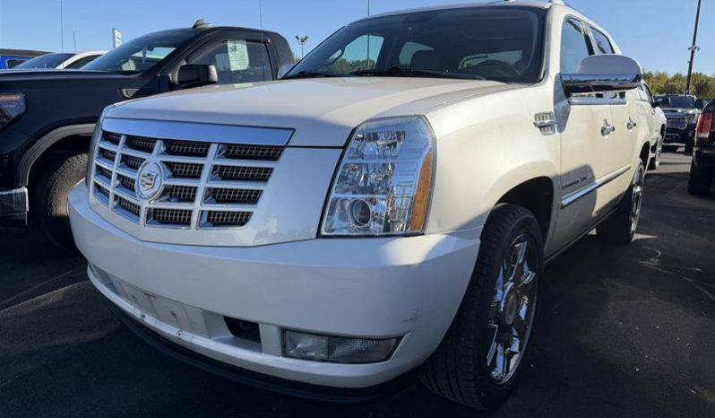 2011 Cadillac Escalade - Used SUV - VIN: 3GYT4NEF5BG160167 - Buckingham Chevrolet Buick GMC Gatineau