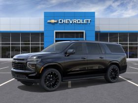 2027 Chevrolet Suburban 4wd 4dr Rst