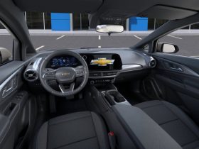 2027 Chevrolet Equinox EV 4dr Lt1 Pcy