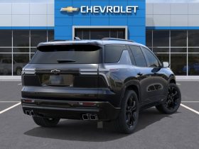 2027 Chevrolet Traverse Awd 4dr Rs